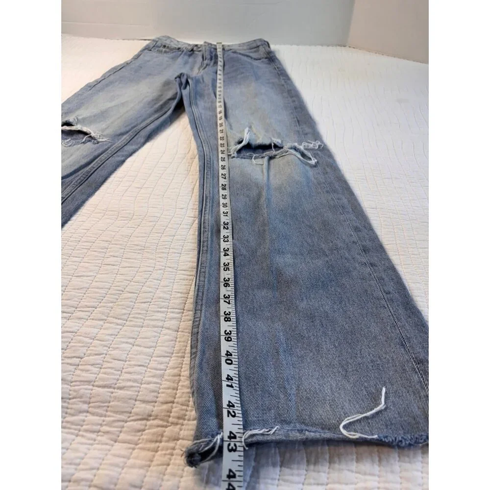 Zara Womens Distressed Straight-Leg Light Wash Denim Jeans SZ 4 Raw Hem - Picture 8 of 9
